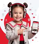 LUIA, assistente do Me Surpreenda, com headset e celular